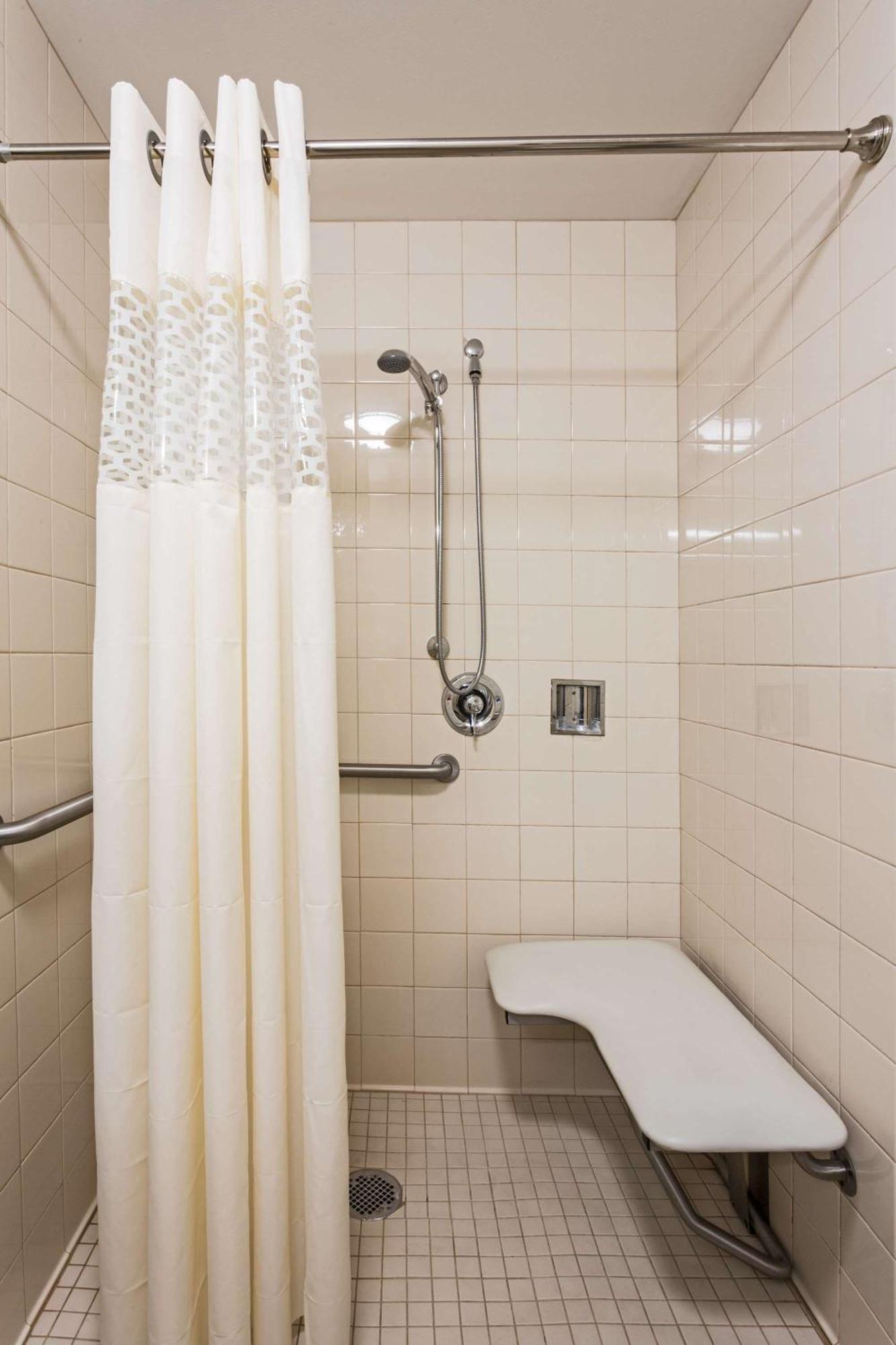 Hampton Inn Clearfield Exteriör bild