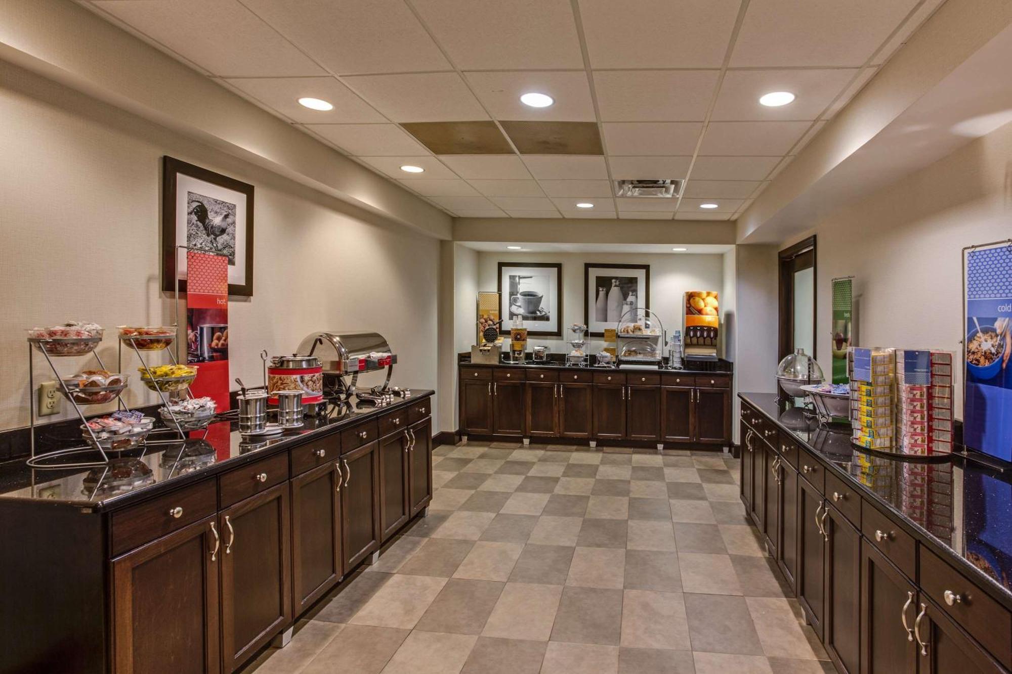 Hampton Inn Clearfield Exteriör bild